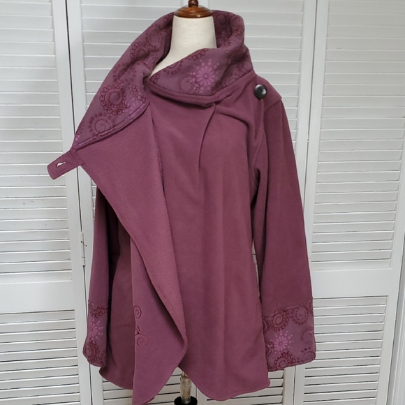 Ganesh Elegant Mauve Turtleneck Jacket - Picture 5 of 10